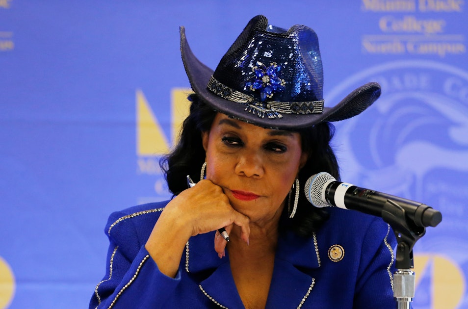 Rep Frederica Wilson Said John Kelly Still Hasnt Apologized To Her