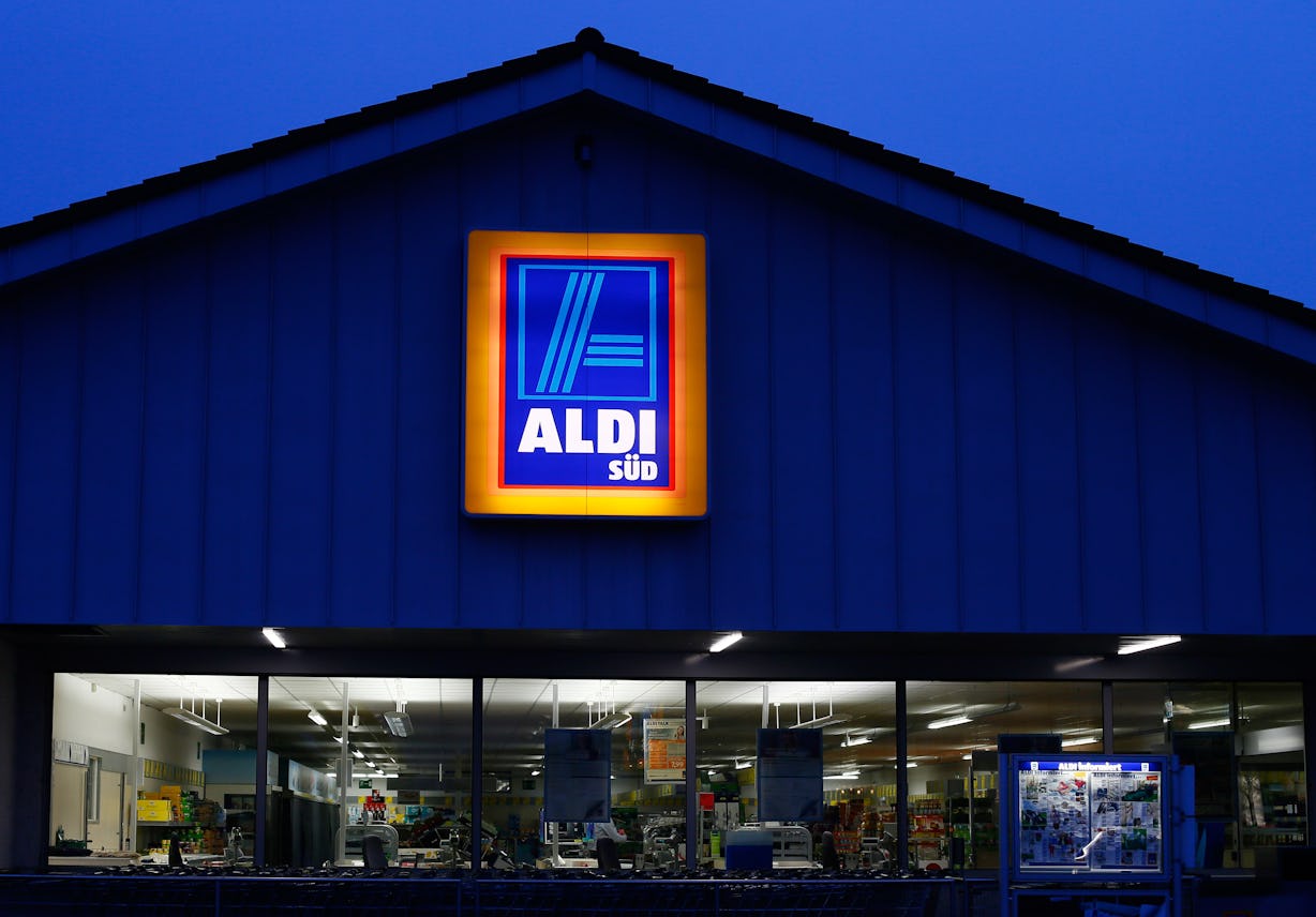 ALDI's Christmas Eve 2018 Hours Will Help You Start Your Celebrations Early Aldi Hours Christmas Eve