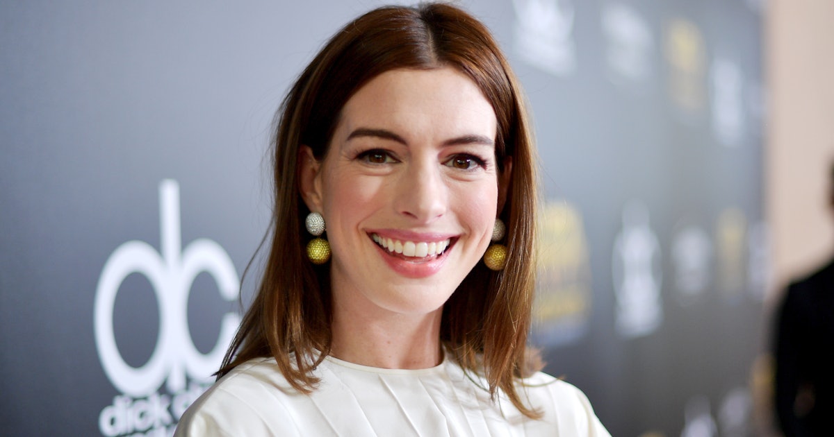 Anne Hathaway Celebrated Samuel L Jackson S Birthday With A Very