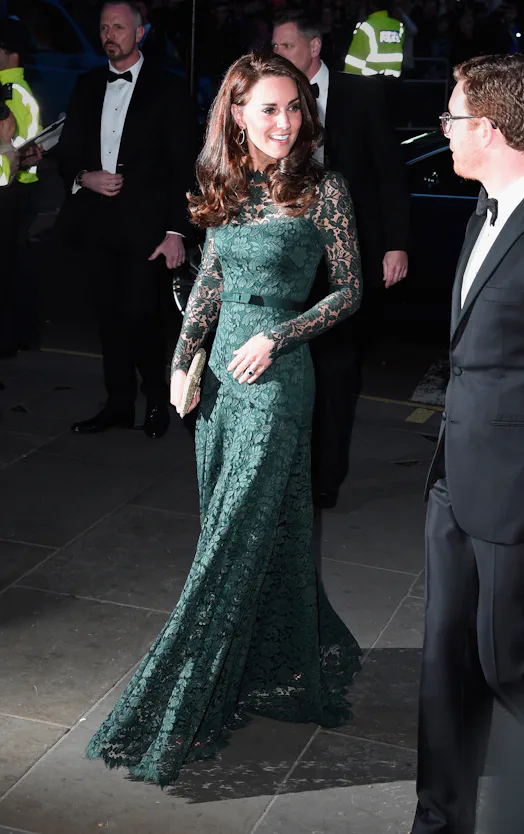 Kate Middleton's Favorite Dress Styles Deserve A Spot In Every Closet Kate Middleton's Favorite Dress Styles Deserve A Spot In Every Closet