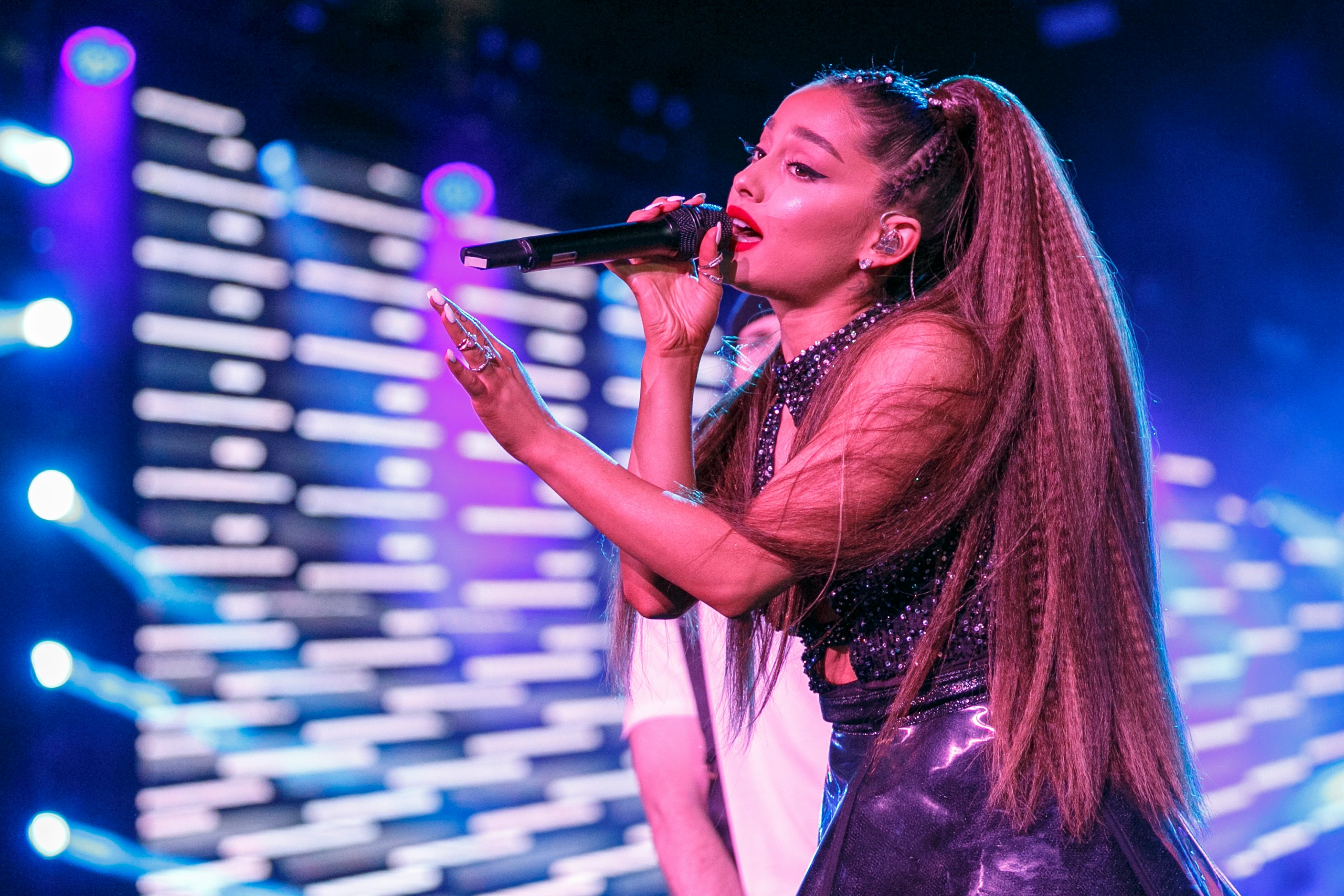 Ariana Grande Canceled Her Las Vegas Concert Due To Illness
