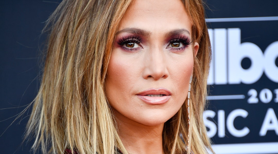 Makeup Tips For Women Over 40 That Enhance Your Beauty Not Hide It