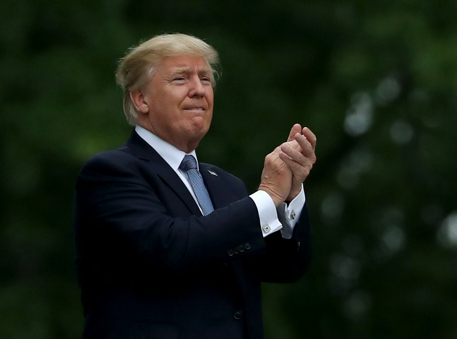 Does Trump Wear Makeup? Here's The Evidence Does Trump Wear Makeup? Here's The Evidence