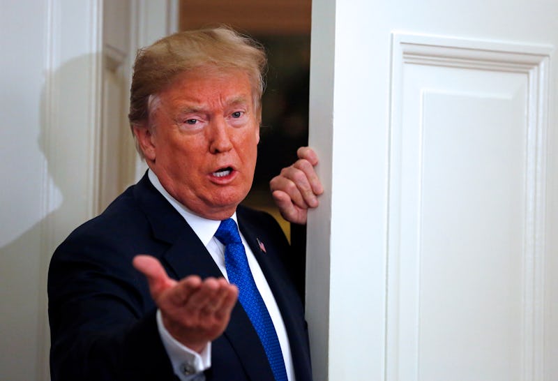 Does Trump Wear Makeup? Here's The Evidence Does Trump Wear Makeup? Here's The Evidence