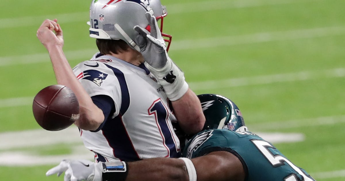 These Memes About Sad Tom Brady Are Way Too Real Fans Can T Deal