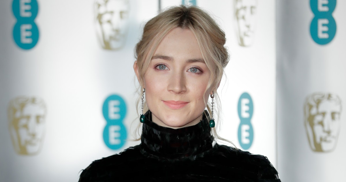 Who S Saoirse Ronan Dating In 2018 The Lady Bird Star Is Bringing A Very Special Companion To The Oscars