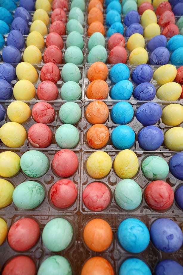 5 Natural Easter Egg Dye Ideas Using Edible Ingredients That You ...