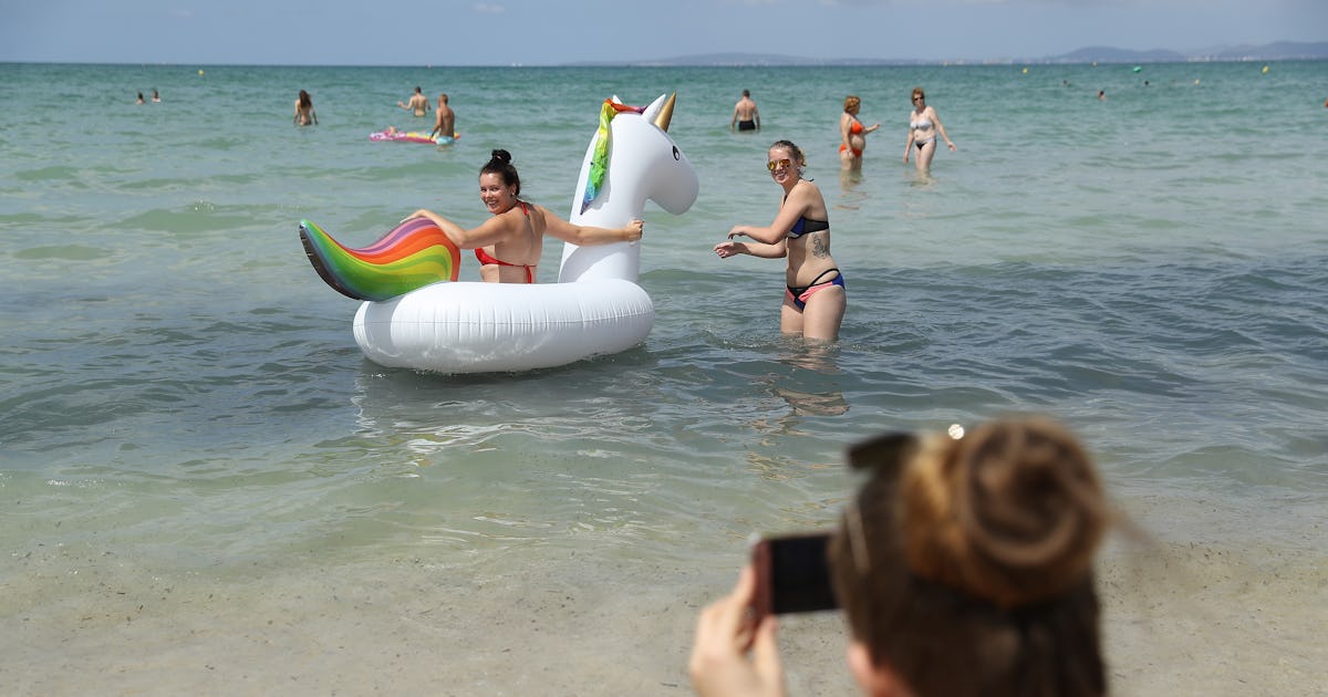 The 8 Worst Places To Go During Spring Break, Because You Deserve Better