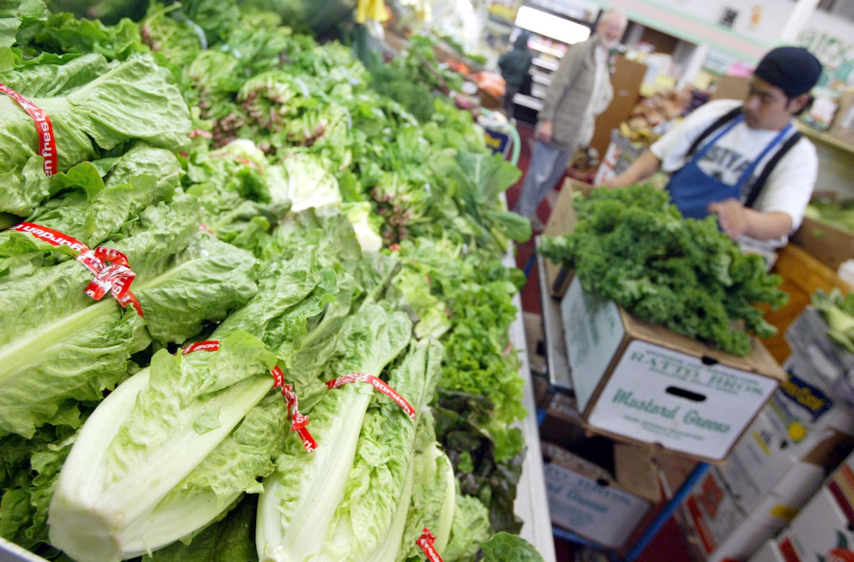 The Lettuce E. Coli Outbreak Is Getting Even Bigger, & Here’s What You