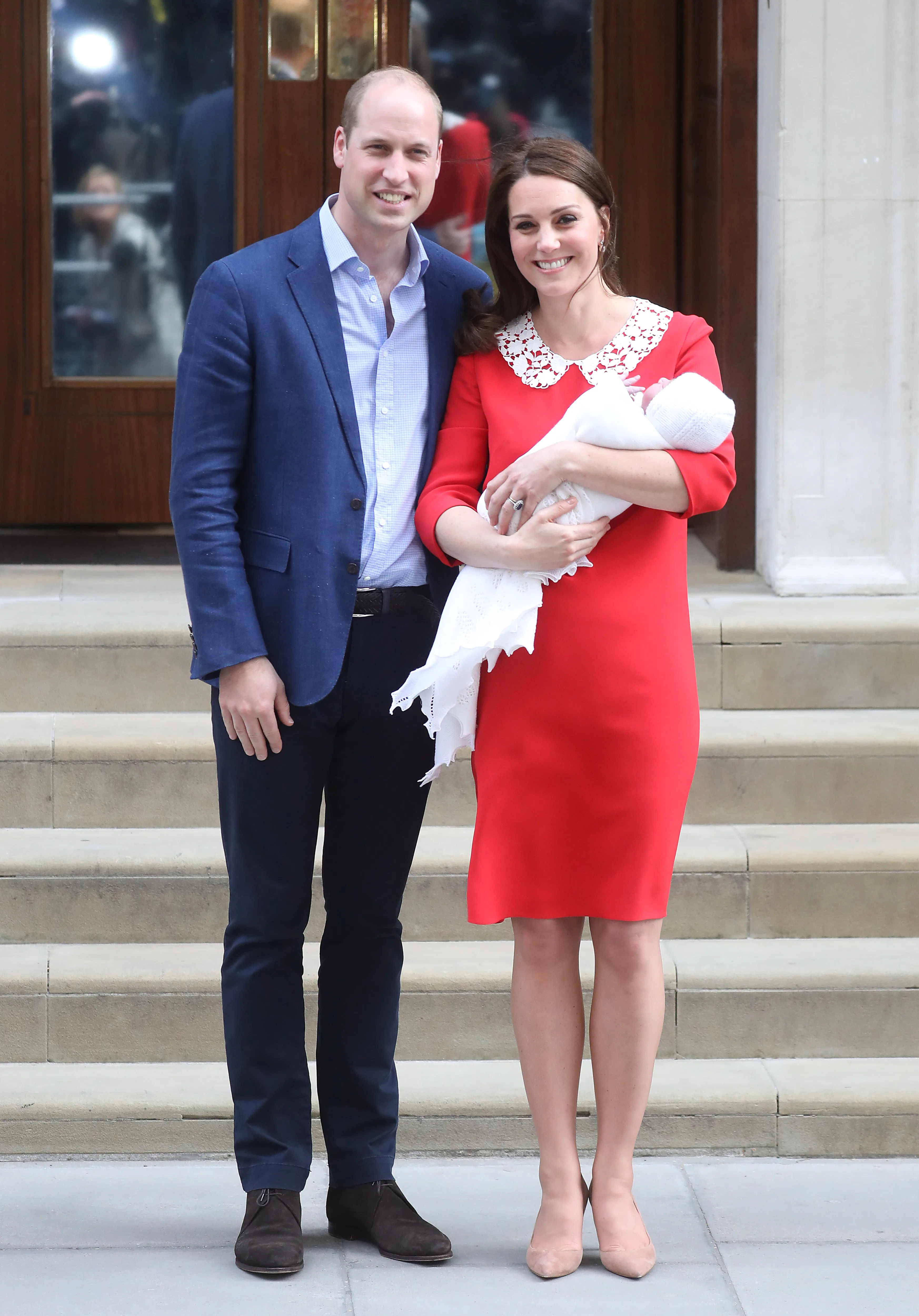 red dress kate middleton Kate Middleton stuns in a red dress for mom's birthday party