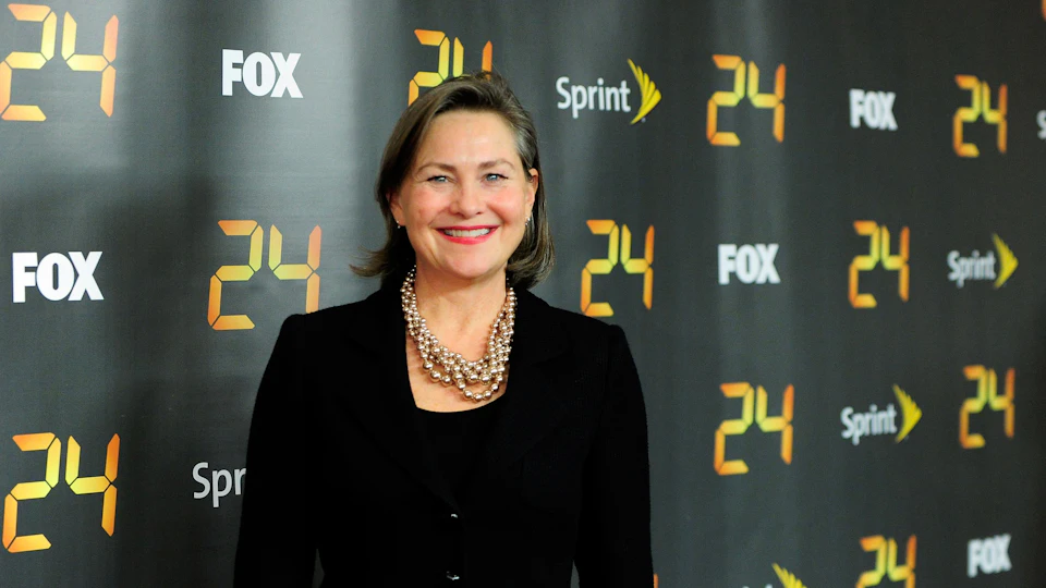 Handmaid's Tale Cast June's Mom Who Plays June's Mom On 'The Handmaid's Tale'? Cherry Jones Joins The