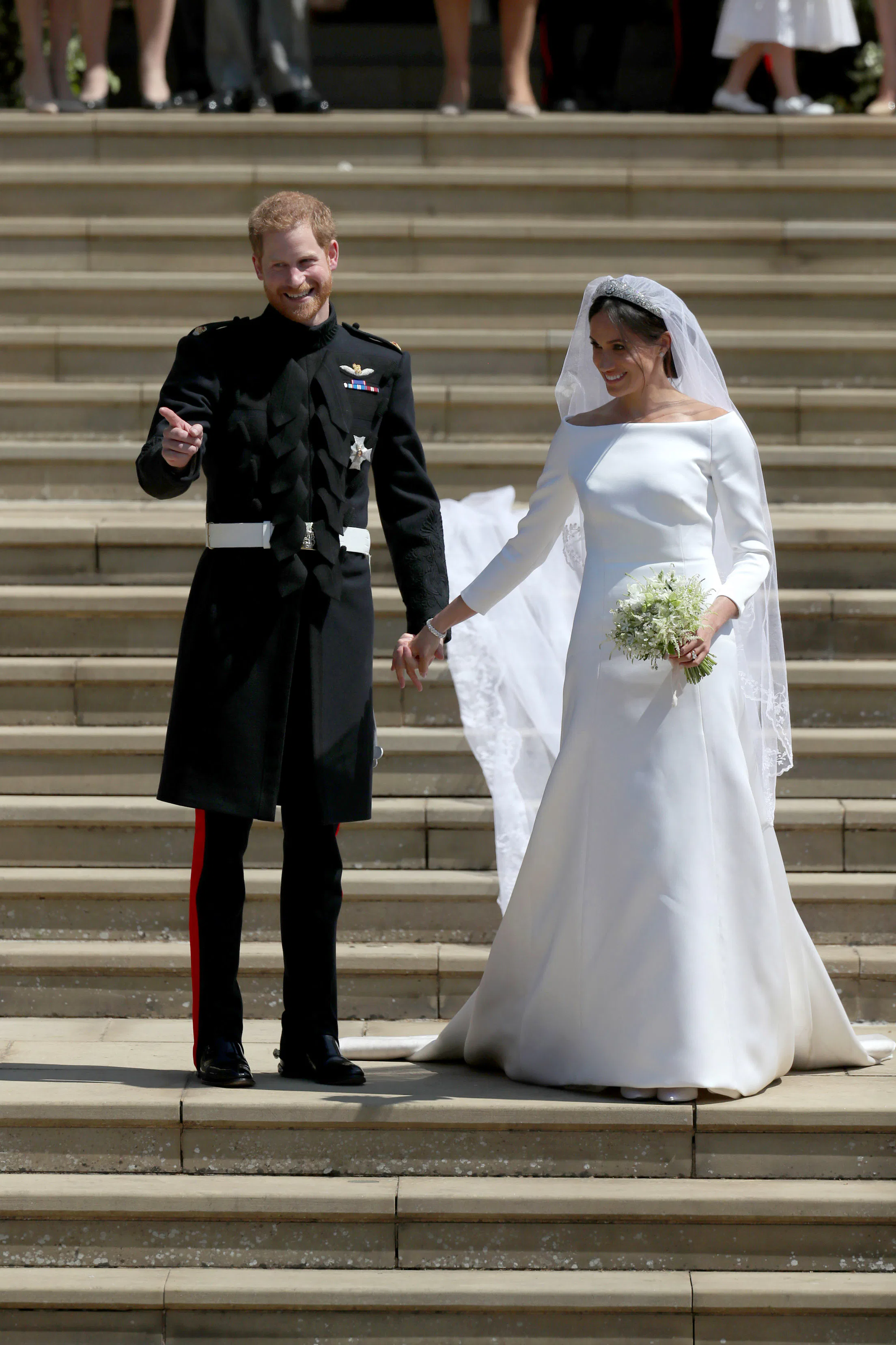 meghan markle princess diana wedding dress How Meghan Markle's Wedding Dress Might Compare to Princess Diana's