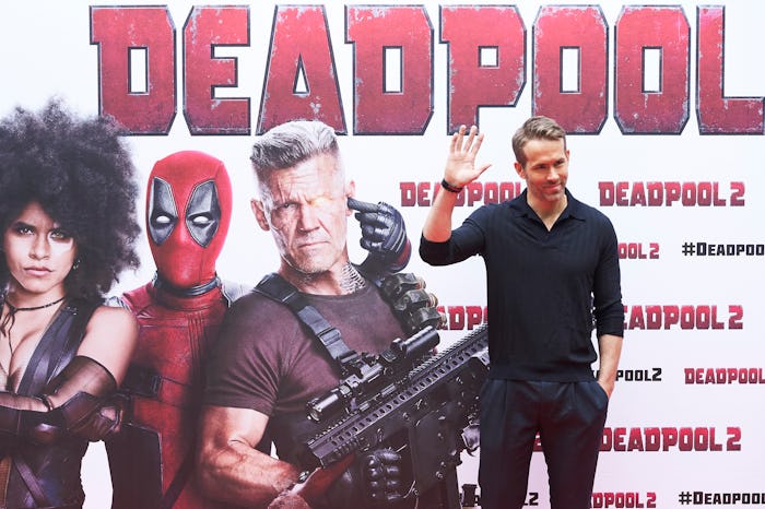 Ryan Reynolds at the 'Deadpool 2' Premiere waving