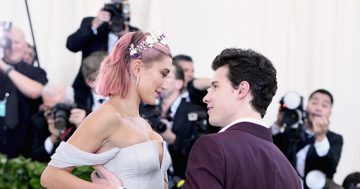 Hailey Baldwin Shawn Mendes Aren T Dating But She Still Thinks He S Lovely