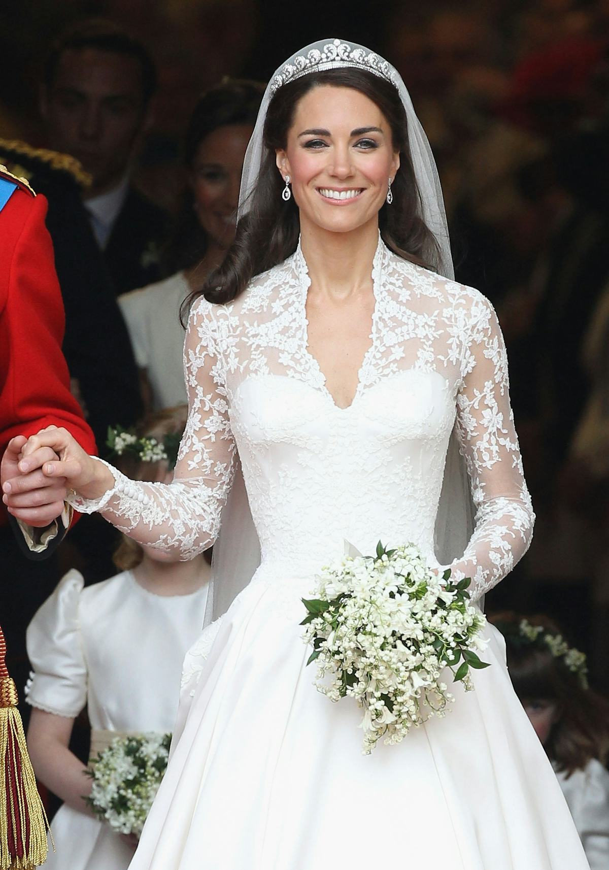 These Photos Of Kate Middleton S Wedding Tiara Will Bring You Back Down Memory Lane