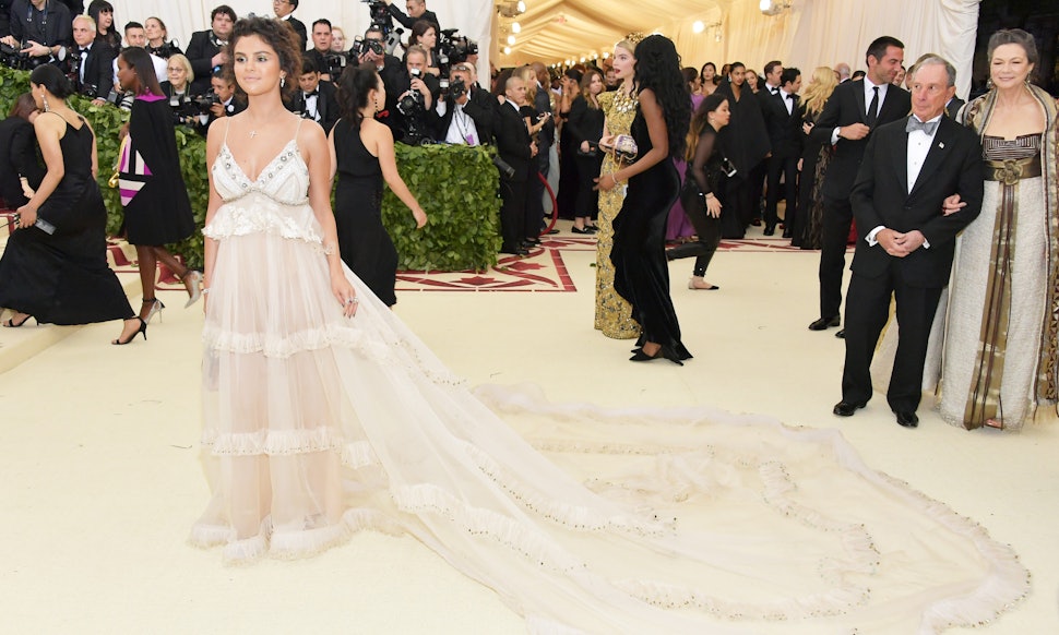 Resultado de imagem para gala met 2018