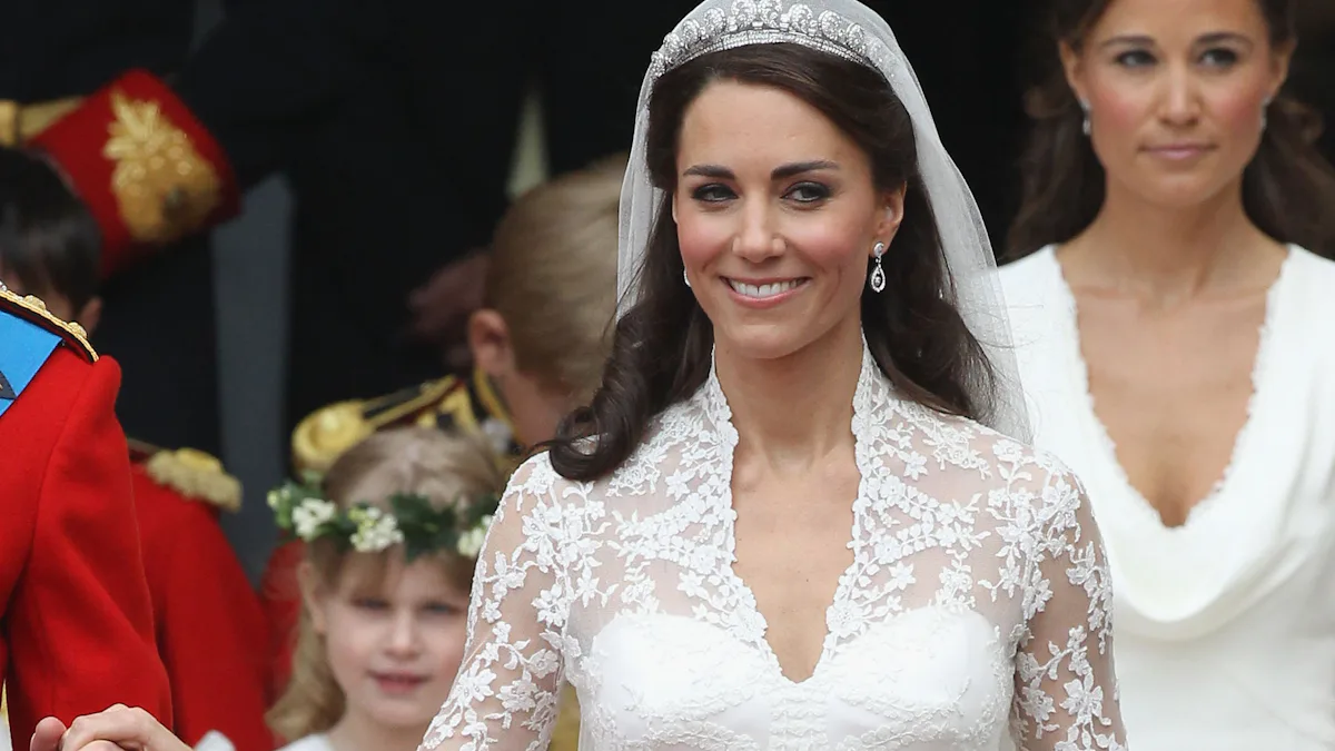kate middleton princess margaret wedding dress A Detailed Look at Kate Middleton, the Princess of Wales's Unforgettable Wedding Dress