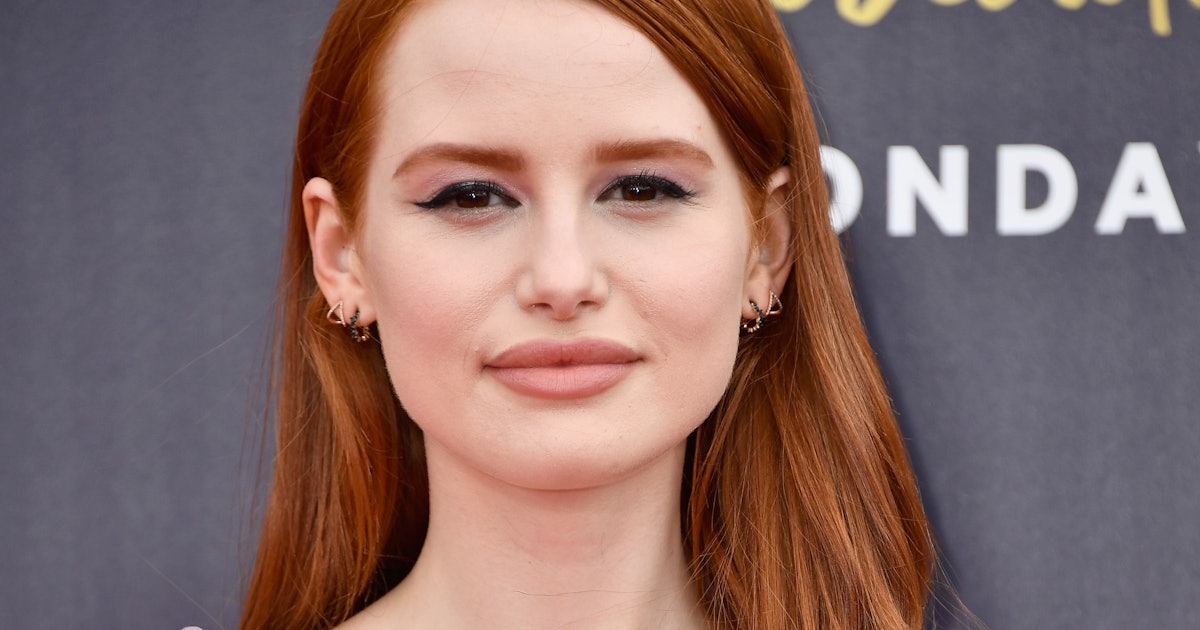 Madelaine Petsch Had A Wardrobe Malfunction At The MTV Video & TV ...
