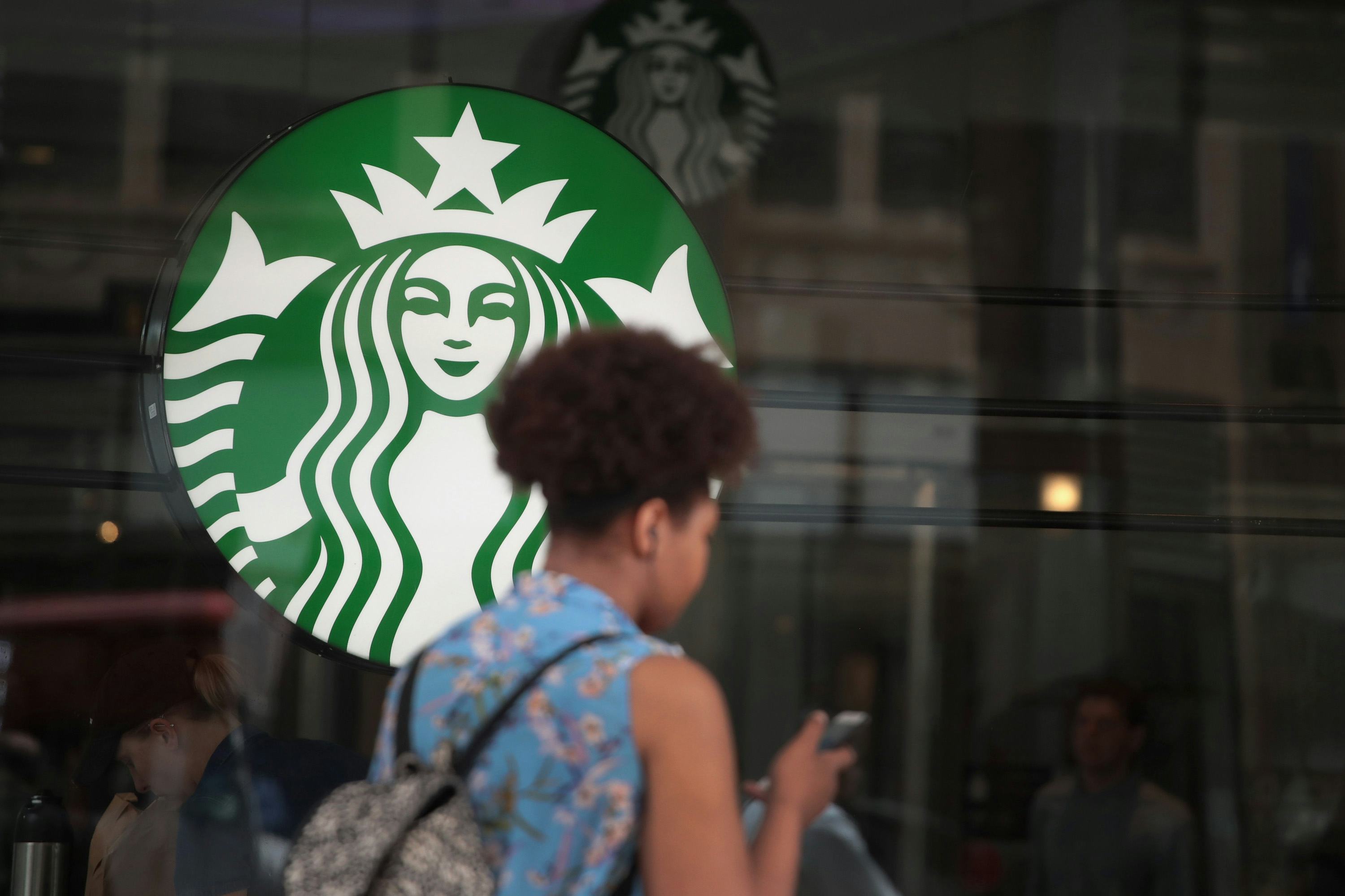 Starbucks Mobile Ordering Just Expanded In A Big Way, So Here Are 7 ...