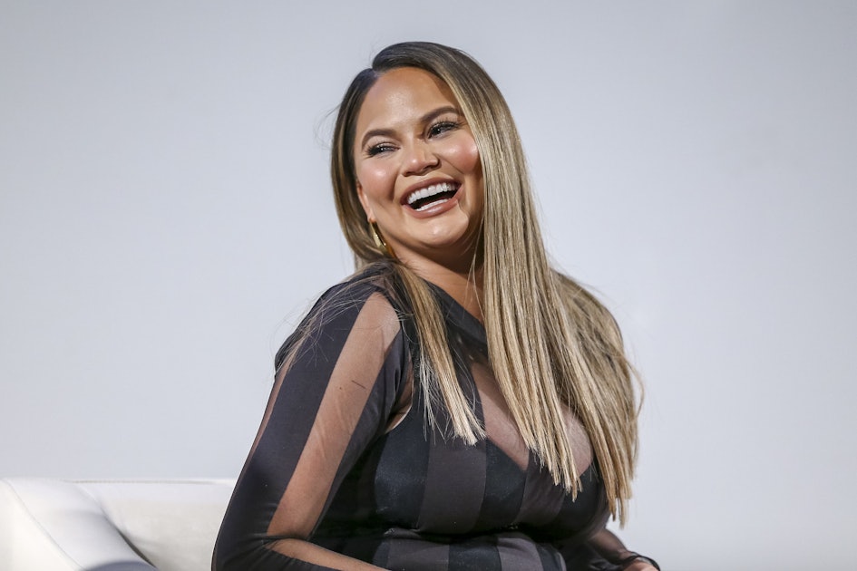 How To Get Breast Milk Stains Out Of A Bra, Because Even Chrissy Teigen  Knows The Horrors