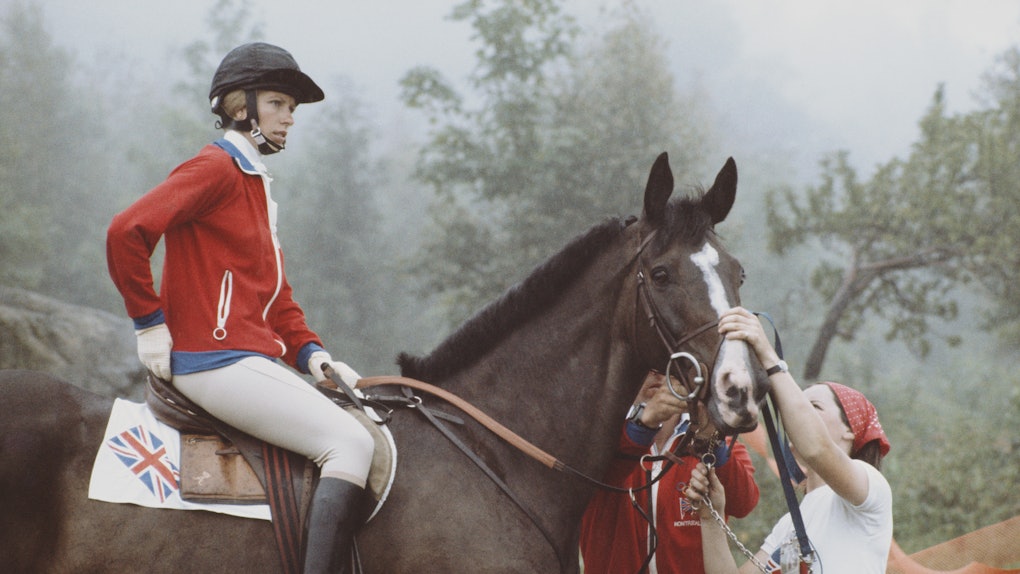 Who Plays Princess Anne In The Crown Season 3 Erin Doherty Is Perfection