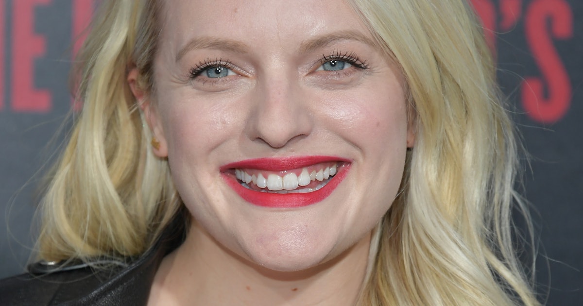 Elisabeth Moss' Strawberry Blonde Hair Is Perfect For Summer Elisabeth Moss' Strawberry Blonde Hair Is Perfect For Summer