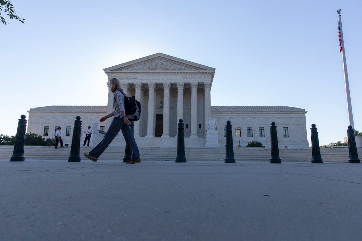 7 Pros Cons Of Supreme Court Justice Term Limits For You To Consider 7 Pros Cons Of Supreme Court Justice Term Limits For You To Consider