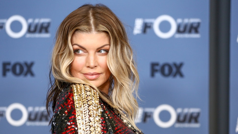 Is Fergie S Orange Blonde Highlighted Hair Real She S Bringing