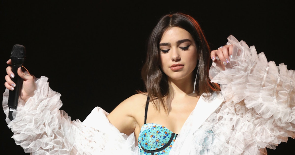 Dua Lipa's New Hair Has Fans Comparing Her To '90s Victoria Beckham