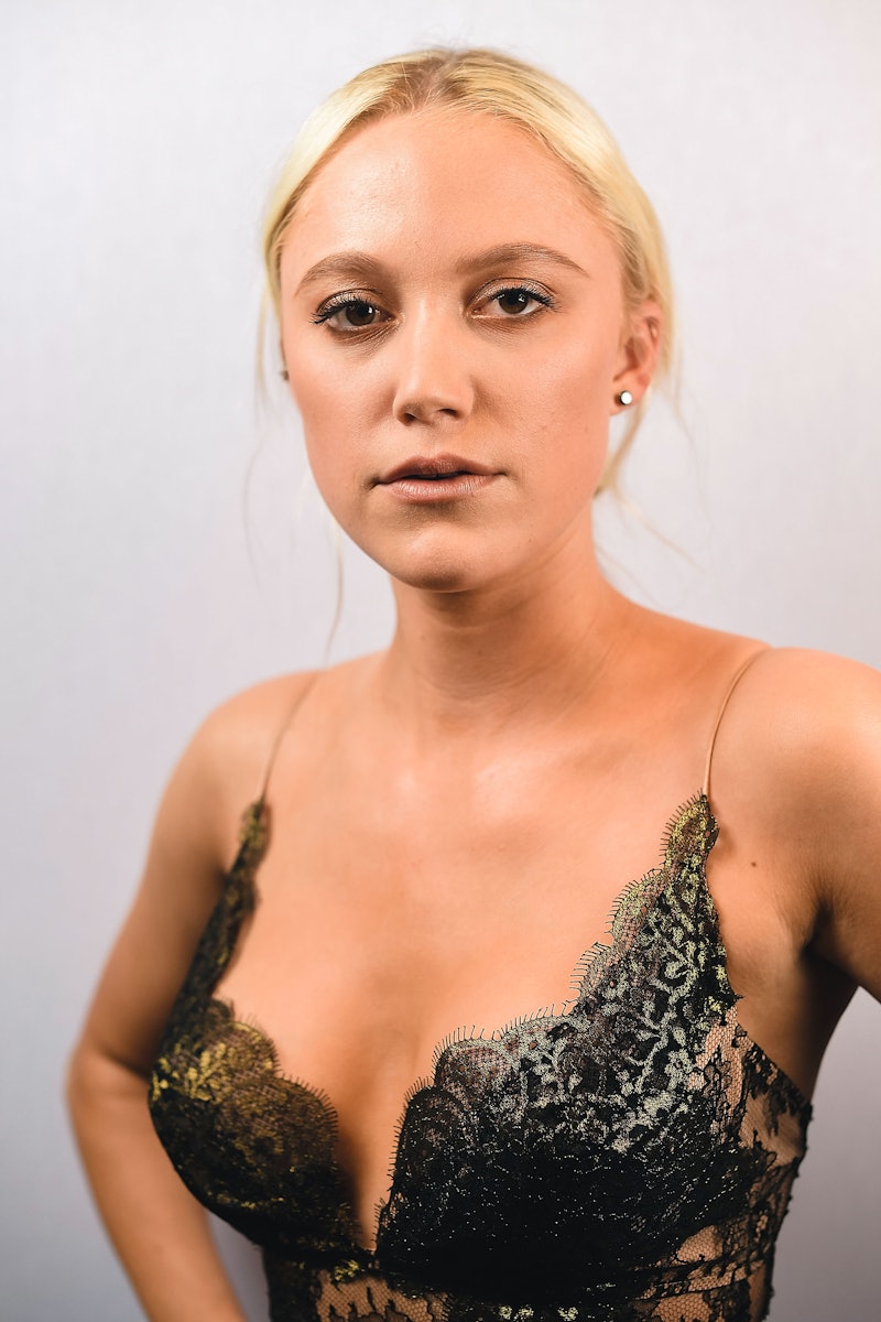 Hot Summer Nights Star Maika Monroe Gets Why Owning Who You Are Is So Freakin Hard
