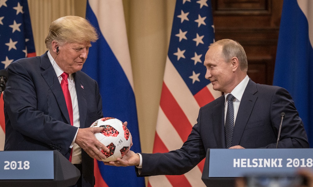 ΑποτÎλεσμα εικόνας για putin giving the ball to trump