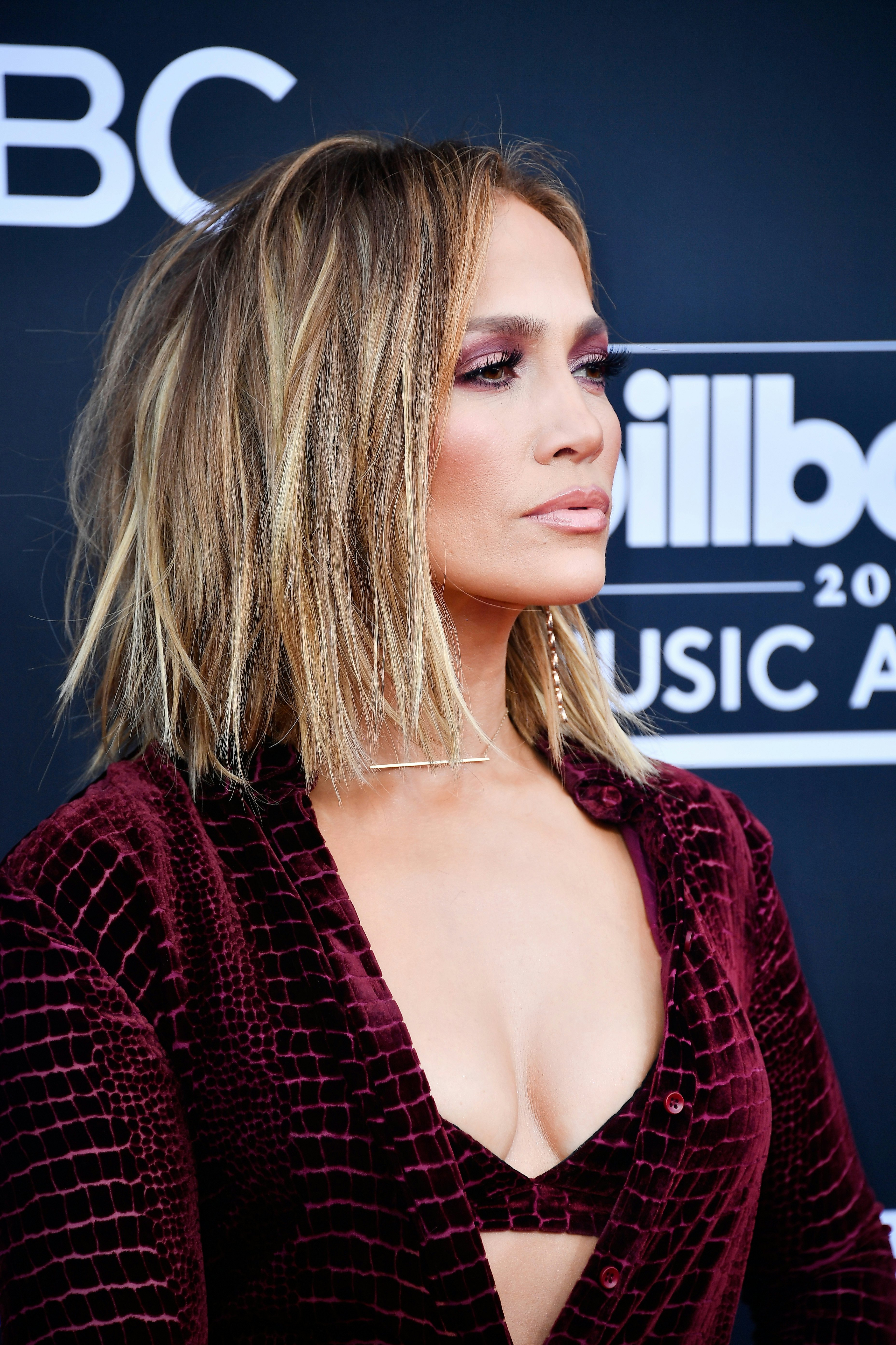 Jennifer Lopez debuts brand new short bob hairstyle in sexy selfie on  Instagram  Celebrity News  Showbiz  TV  Expresscouk
