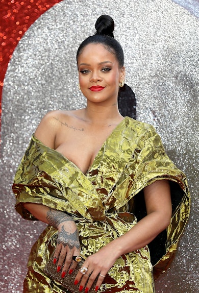 Rihanna - wide 1