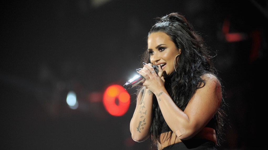 Demi Lovato S New Blonde Hair Is So So Cool For The Summer