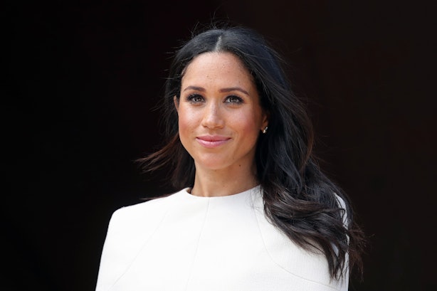 Meghan Markle's Jeans & White Shirt Look Is Back So Here's How To Dupe It