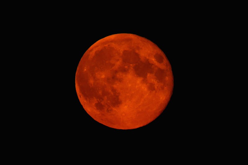 July 2018 Blood Moon Astrology Predictions To Help All Zodiac ...