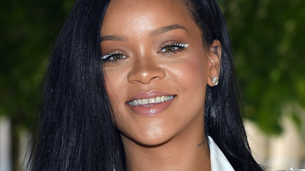 Is Rihanna S Short Bob Real Get Ready For End Of Summer Hair