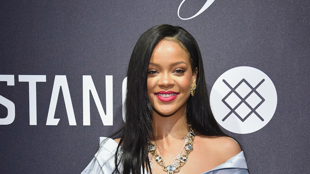 Rihanna S New Short Hair Naturally Has Me Wanting A Bob Too