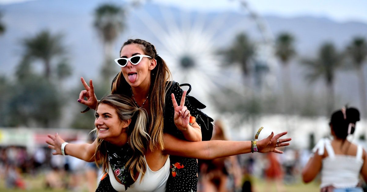 15 Funny National Girlfriends Day 2018 Instagram Captions