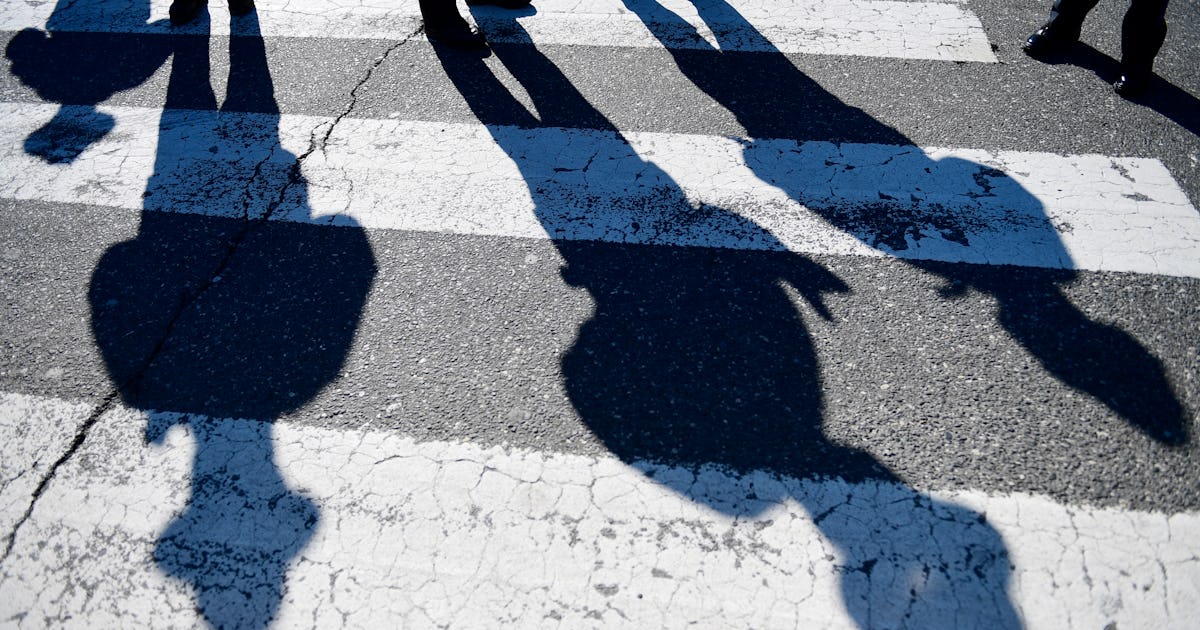 This UV Shadow Rule Is Necessary & Important To Keep Your Skin Safe ...