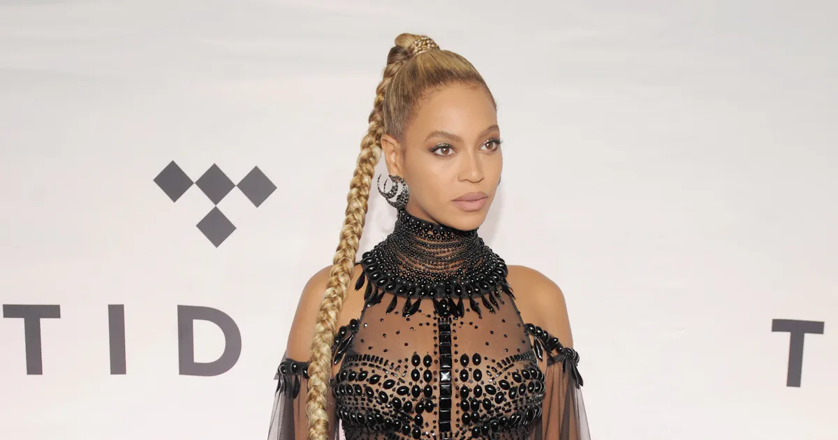 Beyoncé Cut Her Braid Off During The On The Run II Tour Because It Got ...