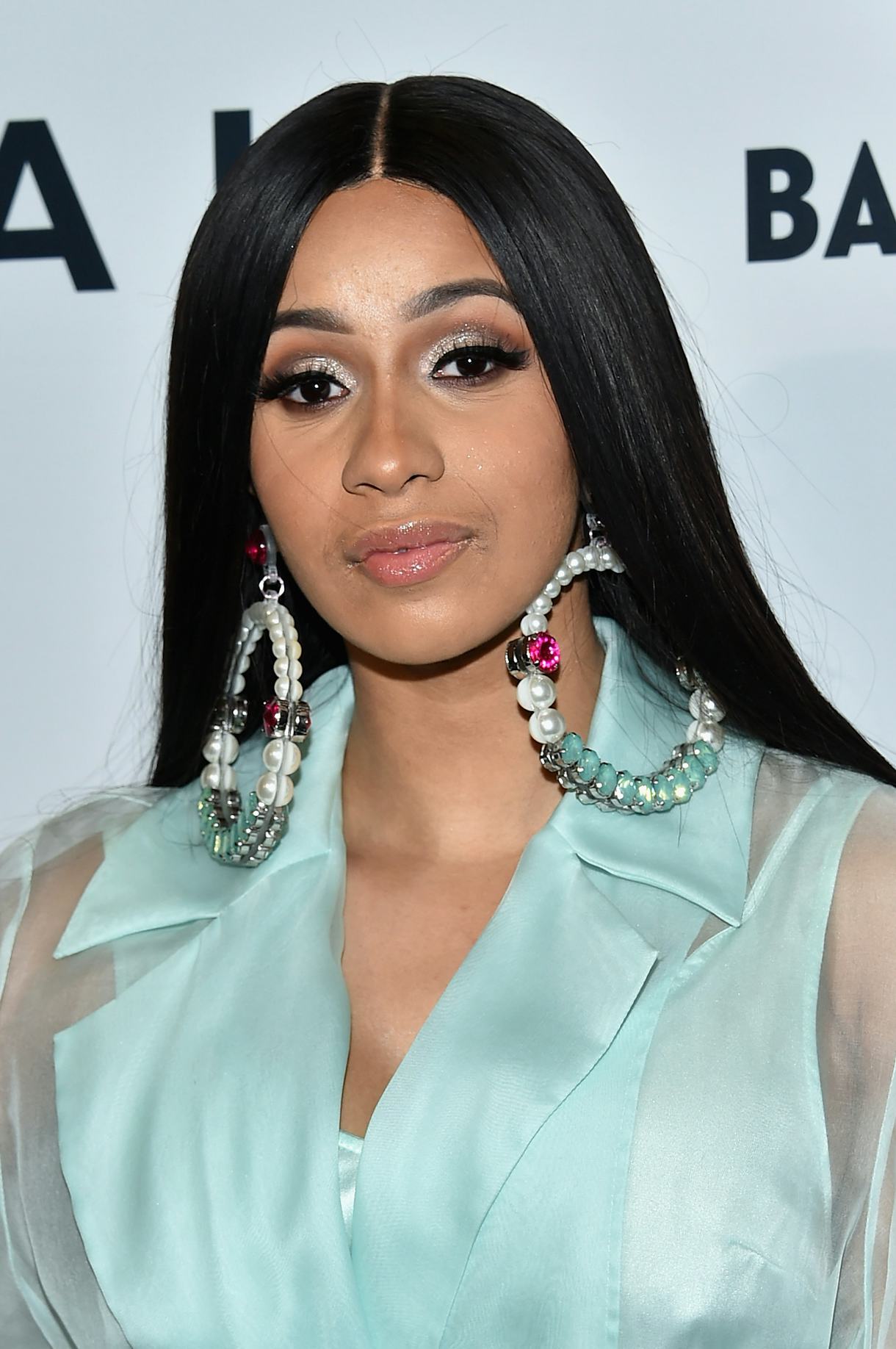 Cardi B's 2018 VMAs Look Features A Pretty Major Hair Change