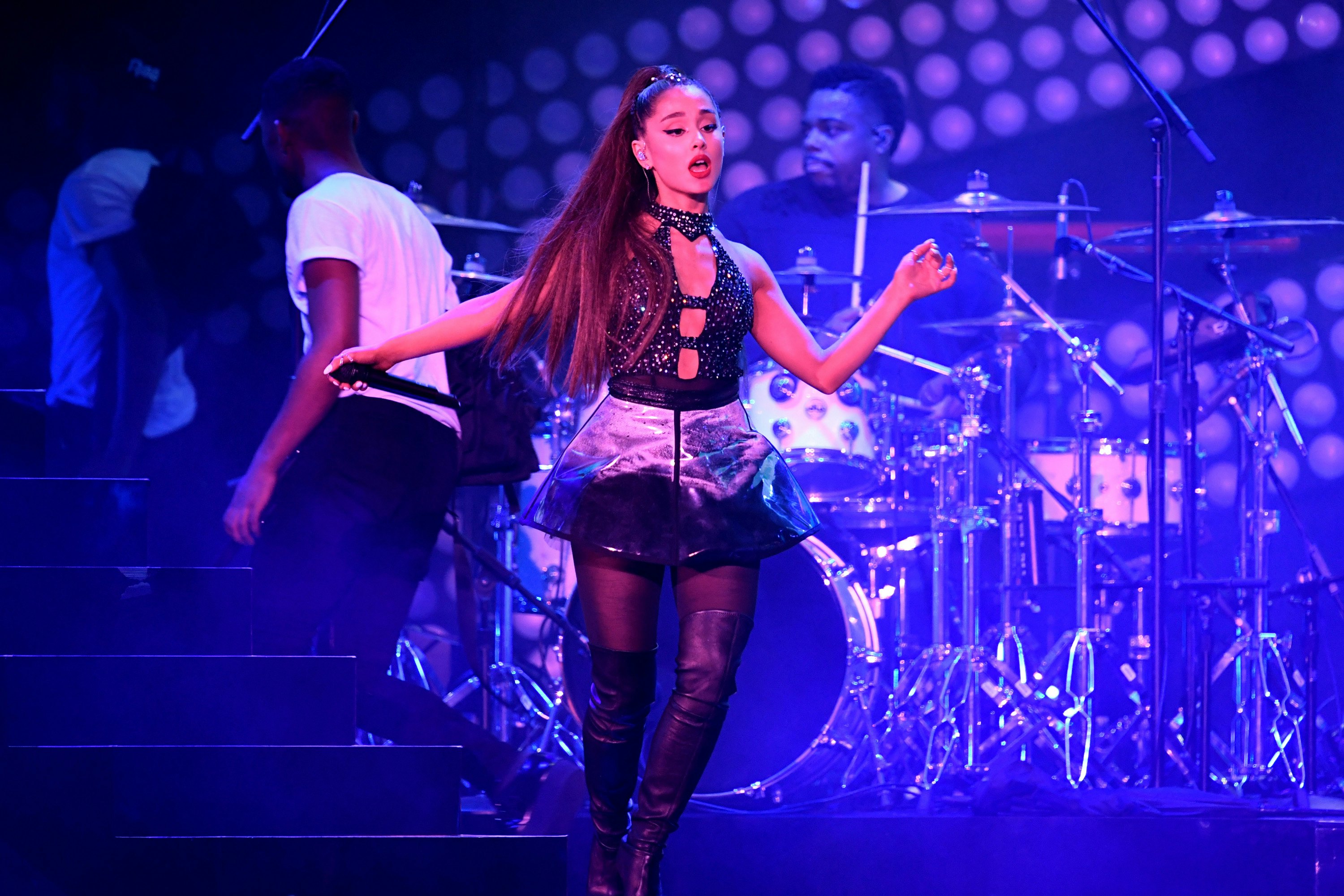 13 Feminist Sweetener Lyrics That Will Make Ariana Grande