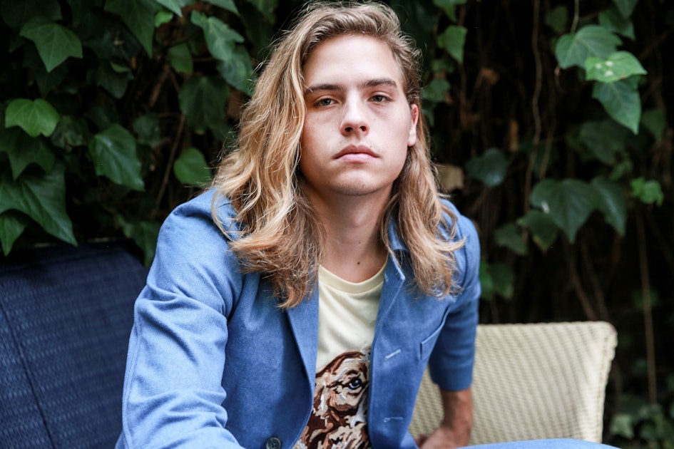 Here’s Everyone Dylan Sprouse Has Dated, Because His Love Life Is Suite