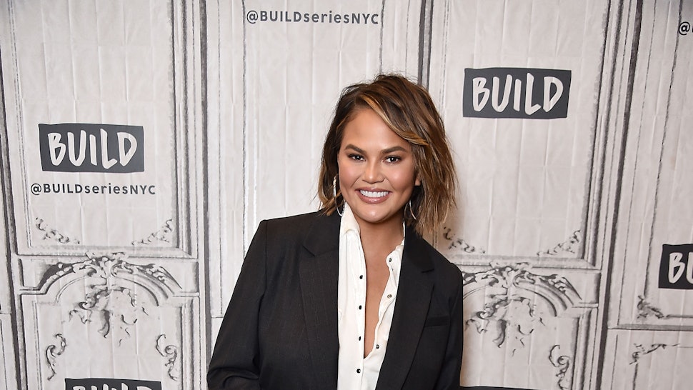 Chrissy Teigen Clapped Back At A Troll Who Said Her Short Hair