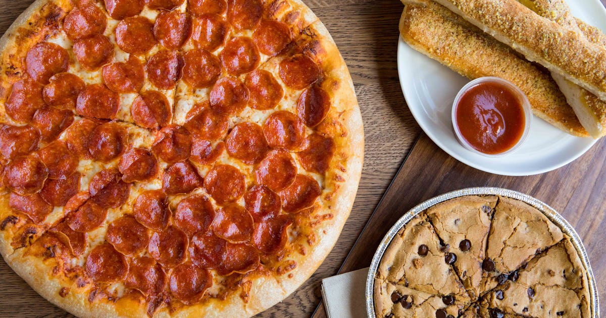 Australia's Pizza Hut Offers "Free Small Animal" Deal With 10 Pizzas