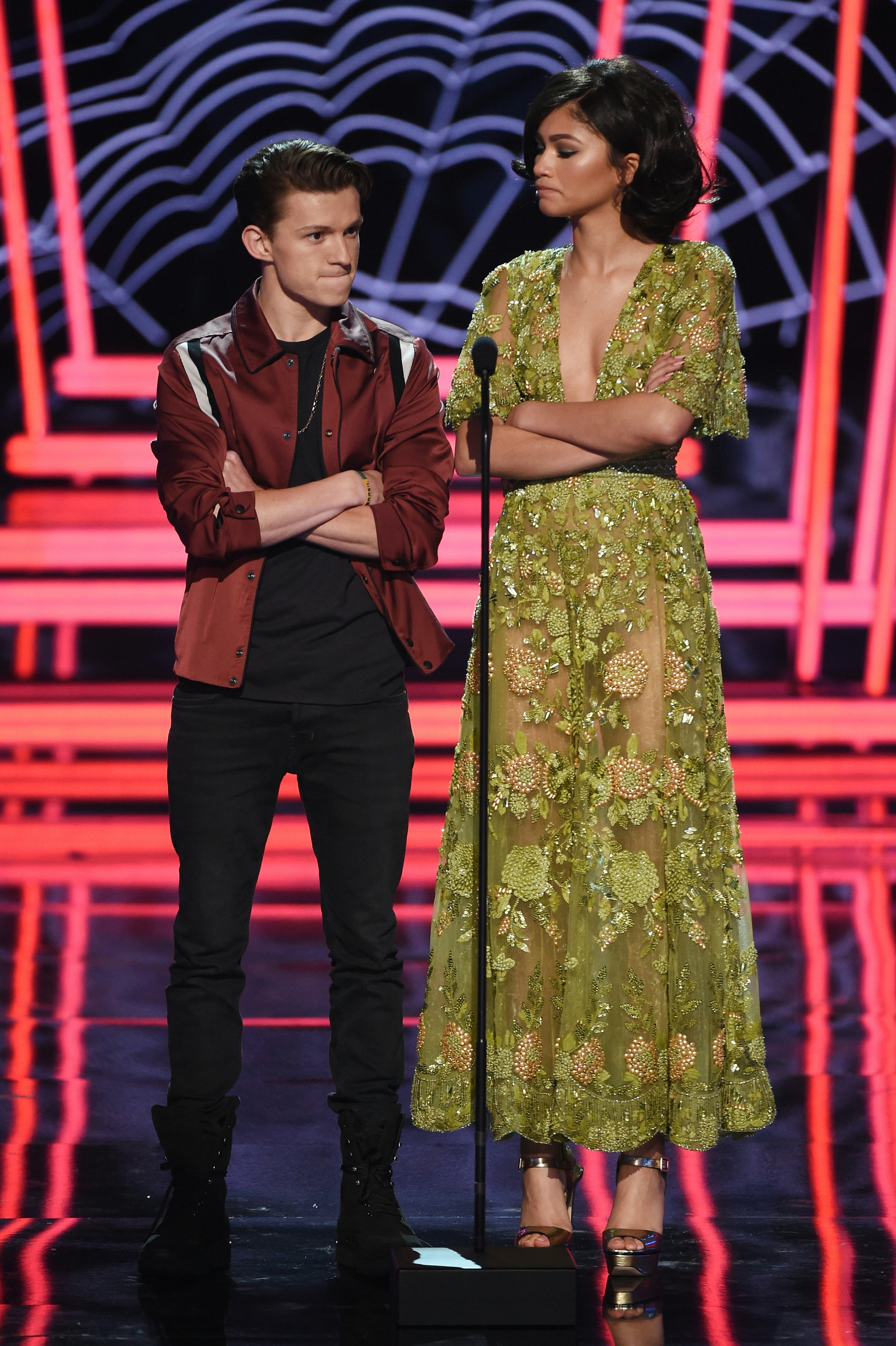 Are Tom Holland & Zendaya Dating? A Sly Instagram Comment Might Have ...