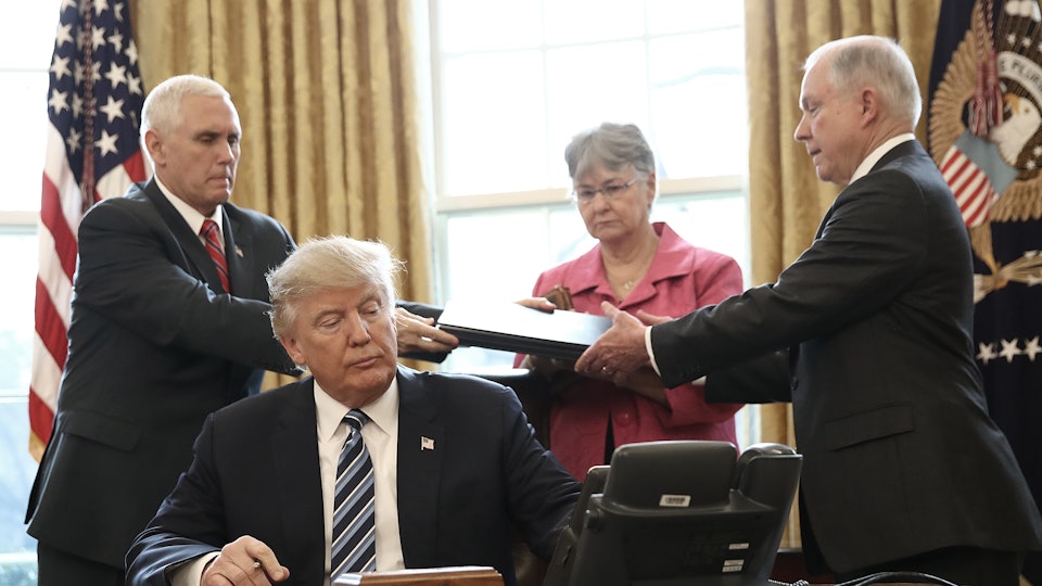 Donald Trump’s White House Staff: These Are His Advisers, Senior ...