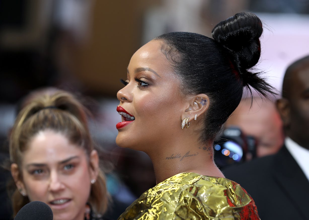 Rihanna Uses Biore Pore Strips To Get Rid Of Blackheads Just Like You 