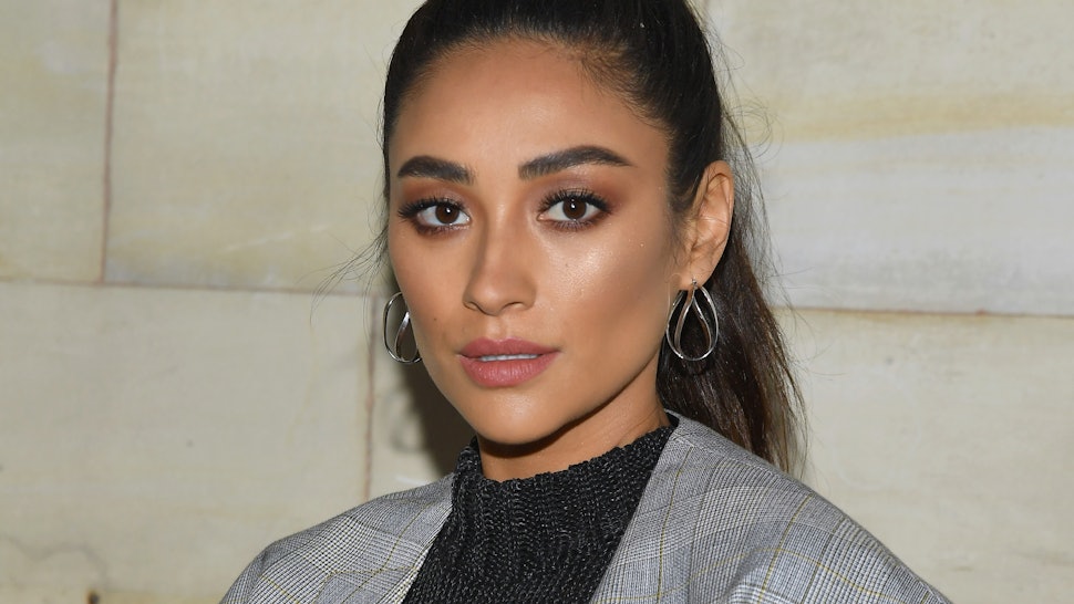 did shay mitchell lose followers on instagram prettylittleliars - shay mitchell revealed her miscarriage on instagram asked her followers to be compassionate to one another in 2019 shay mitchell revealed her miscarriage on instagram asked her followers to be compassionate to one another in 2019 - did shay mitchell lose followers on instagram prettylittleliars